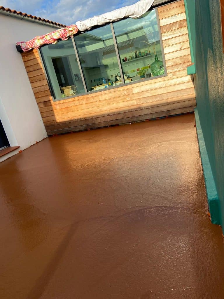 Littoral Construction, expert en aménagement extérieur à Saint-Hilaire-de-Riez et Commequiers : béton désactivé, béton poreux, pose de pavés pour sublimer vos extérieurs et vos clotures