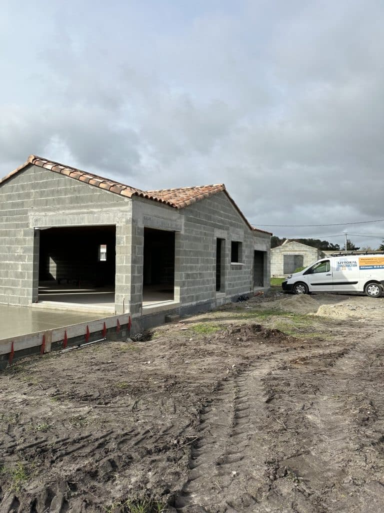 Littoral Construction, spécialiste de la construction neuve & maçonnerie à Saint-Hilaire-de-Riez : maisons, extensions et travaux sur mesure.